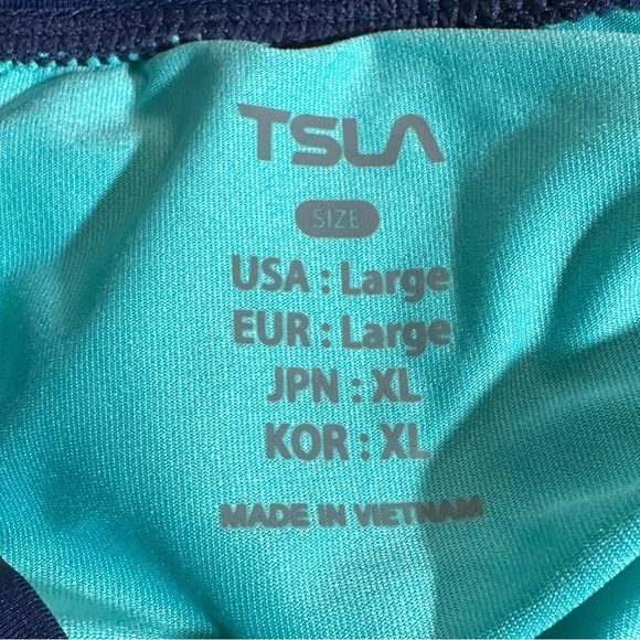 EUC TSLA Women’s size large surf swim short sleeve top UV/SPF blue dandelion - Picture 4 of 5